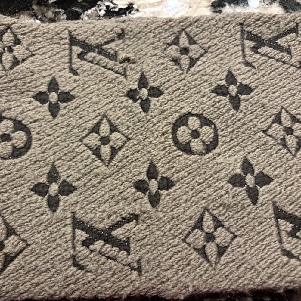 Authentic Louis Vuitton scarf